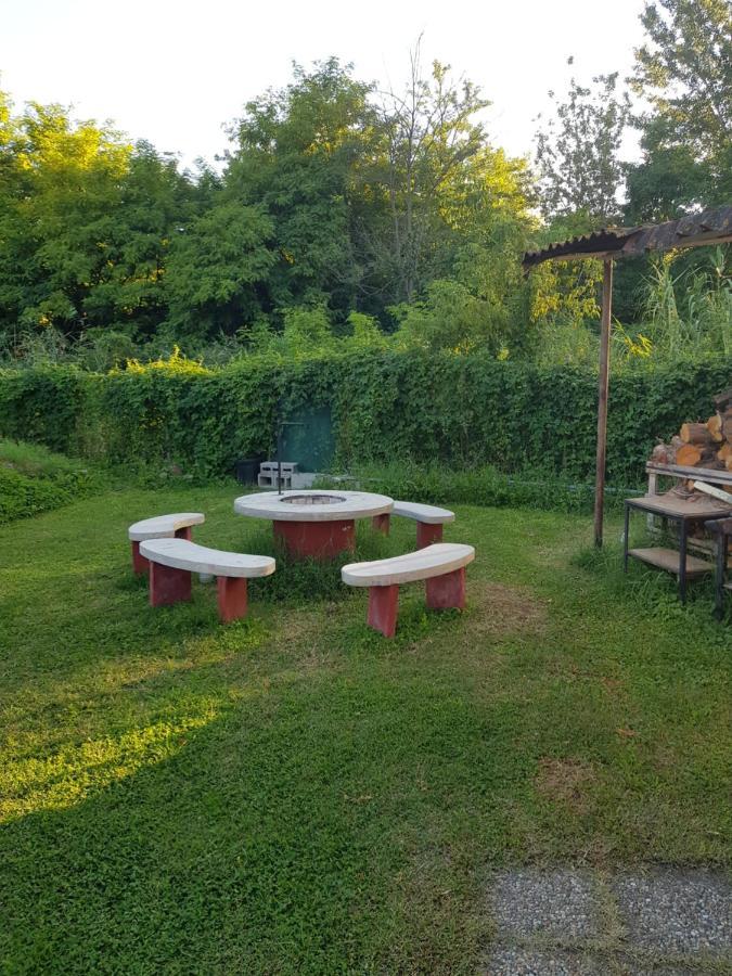 Napraforgo Apartmanok Balatonfůzfő Eksteriør bilde